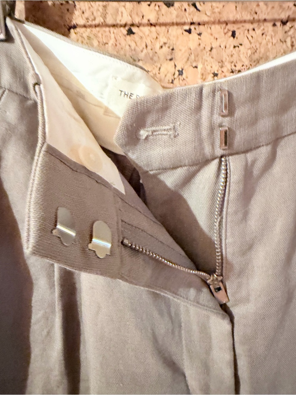 Aritzia High-Rise “Effortless” Linen Trousers - Tan - Picture 4 of 6